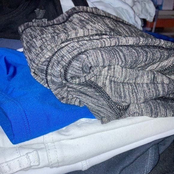 RESELLERS MYSTERY BOX! Active and casual wear! - Picture 3 of 12